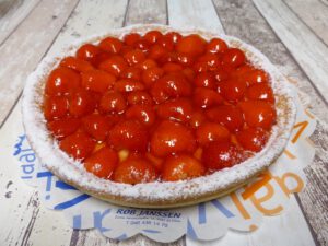VLAAIEN, AARDBEIEN, bakkerij rob janssen, elaloo, zuid limburg