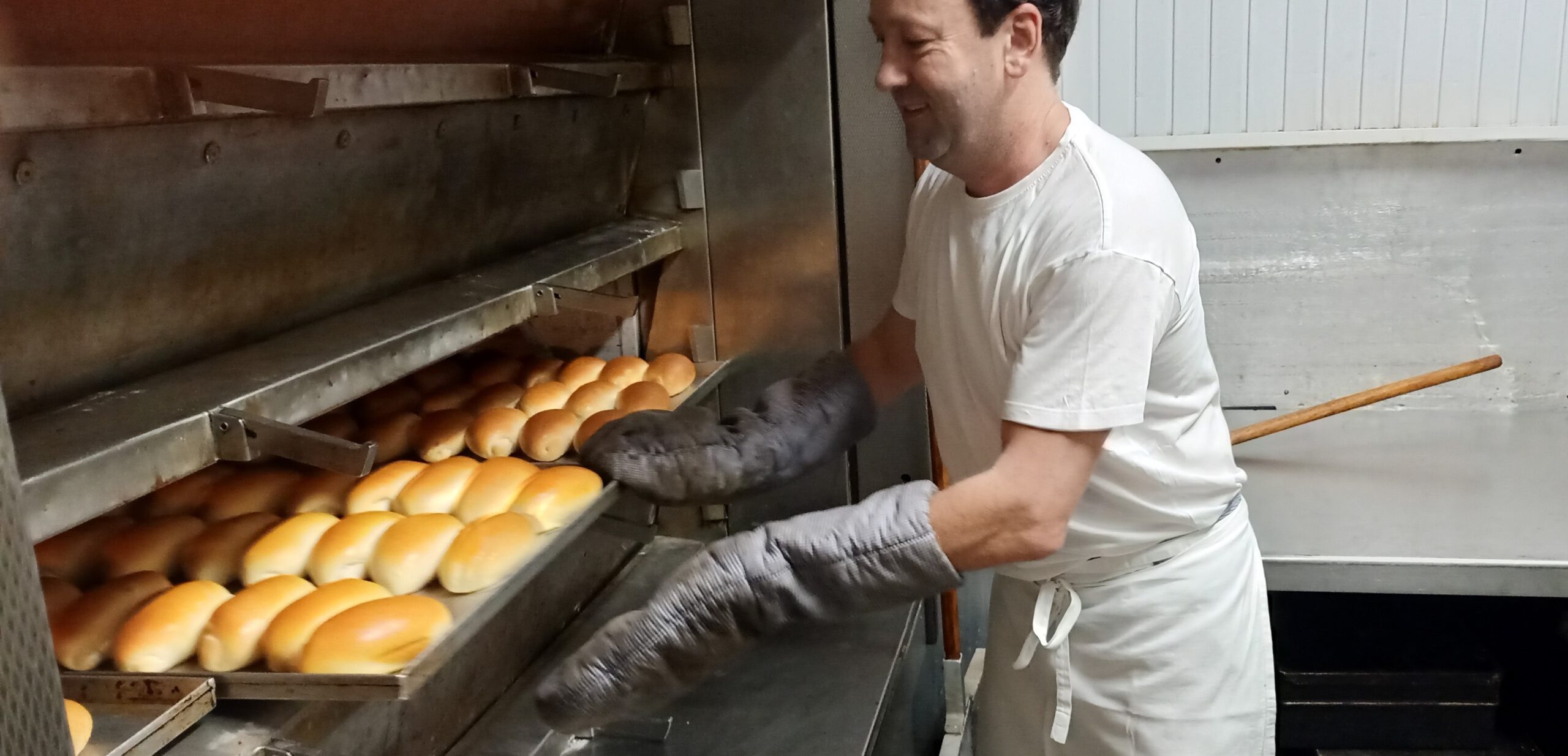 puntjes bakkerij rob janssen, elsloo, uit oven, zuid limburg